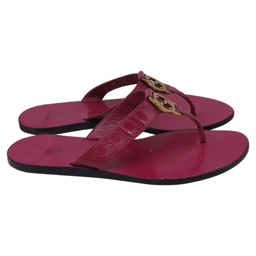 Gucci Interlocking G Guccissima Thong Slippers in Pink Leather